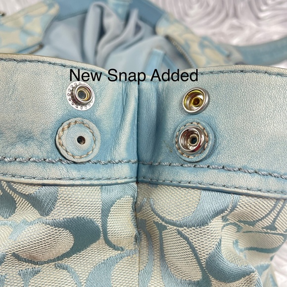 Coach F13742 Lt. Blue Soho Pleated Jacquard Tote, GUC - Picture 12 of 17